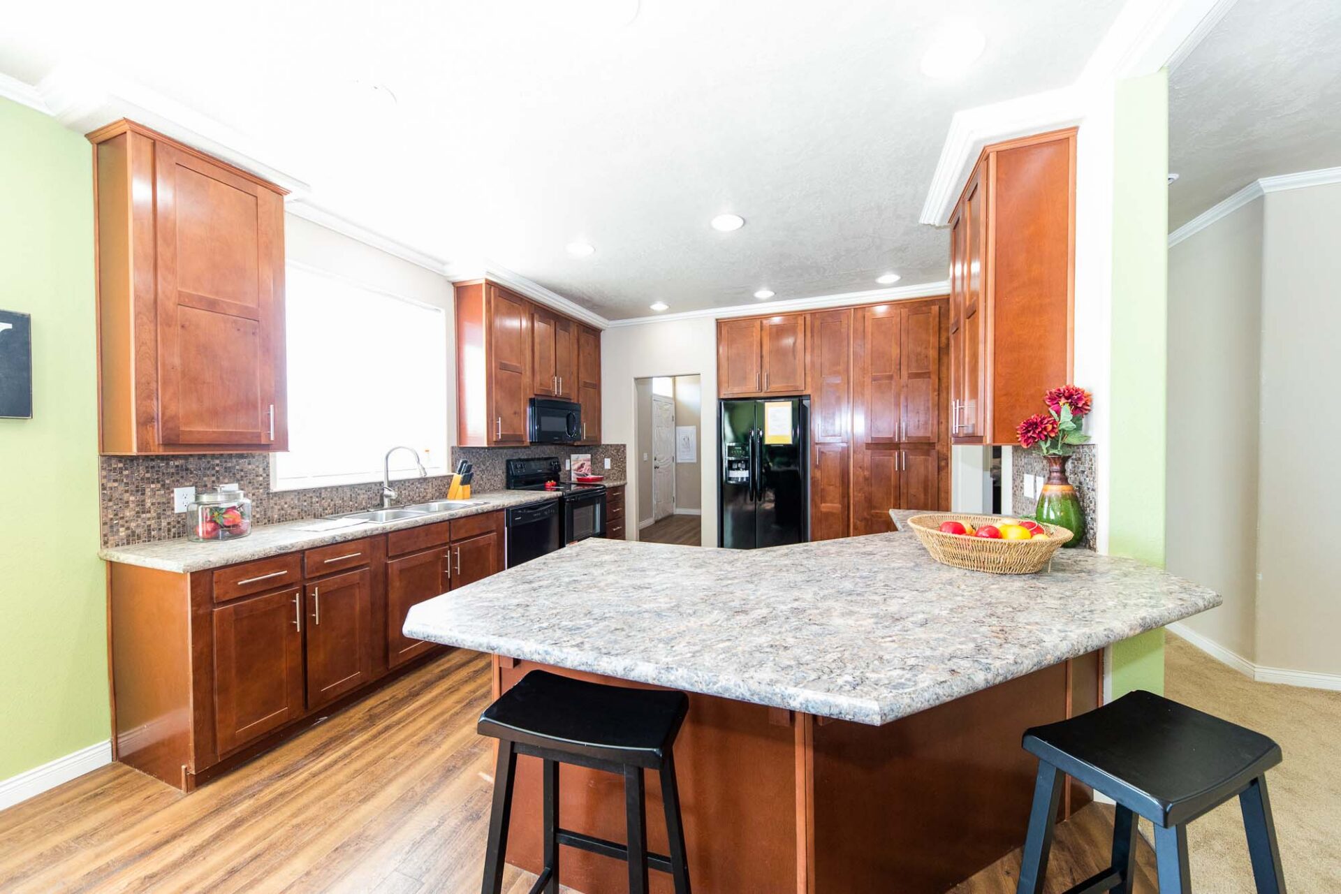 GP-681F-Manor-Kitchen